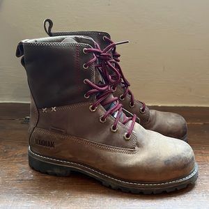 Kodiak Brown Boot, 7.5 women’s
